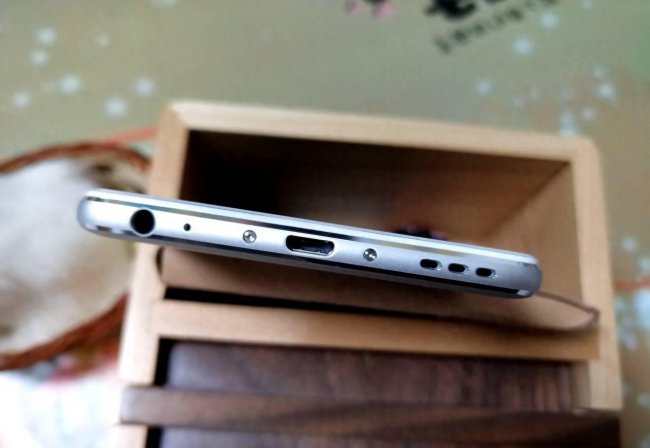 魅蓝e2质量好吗