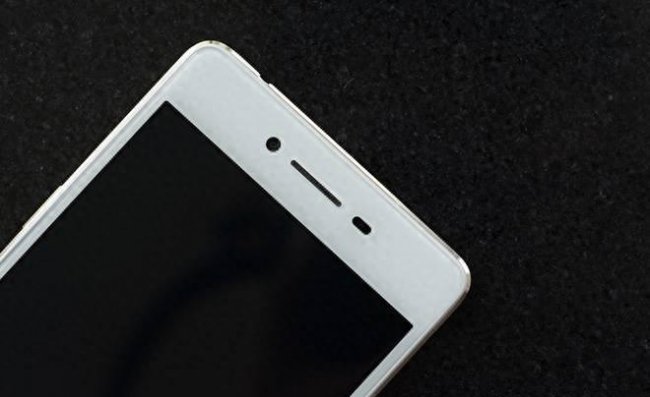 oppor7和r8有什么区别