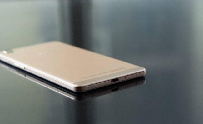 oppor7和r8有什么区别