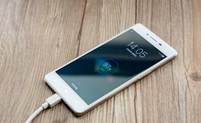 oppor7和r8有什么区别