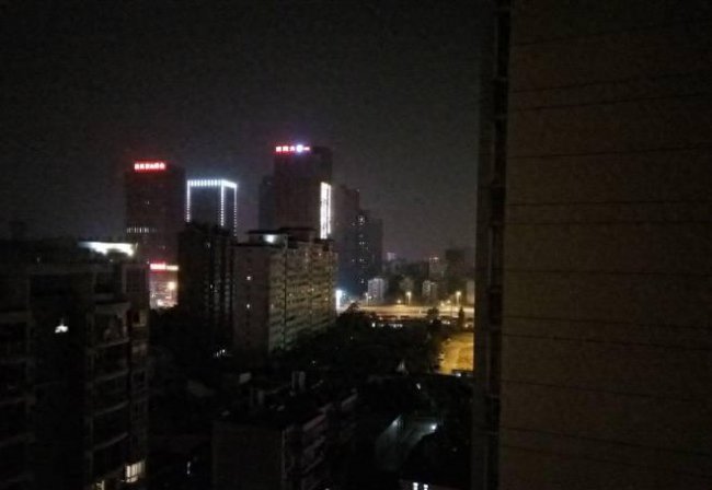 oppor7和r8有什么区别
