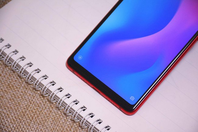 小米8se屏幕是lcd还是oled