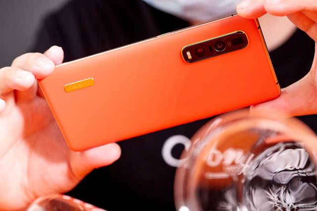 oppofindx2pro是曲面屏吗