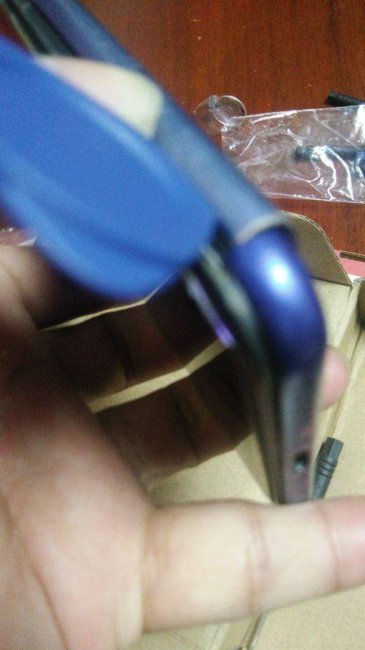 金立手机怎样换电池