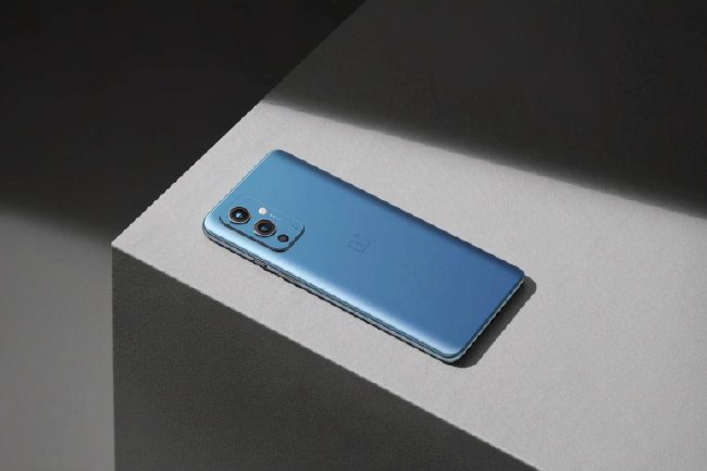 一加8t与一加9r哪个好