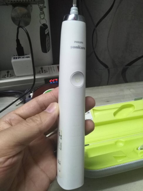 飞利浦电动牙刷怎么拆卸