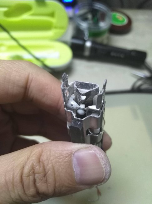 飞利浦电动牙刷怎么拆卸