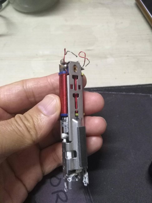 飞利浦电动牙刷怎么拆卸