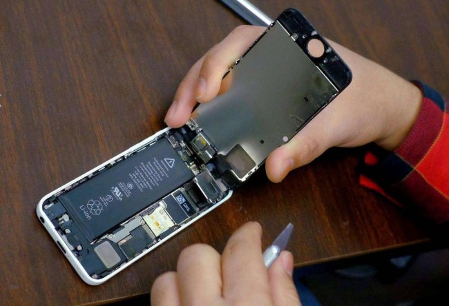 iphone4s电池怎么拆