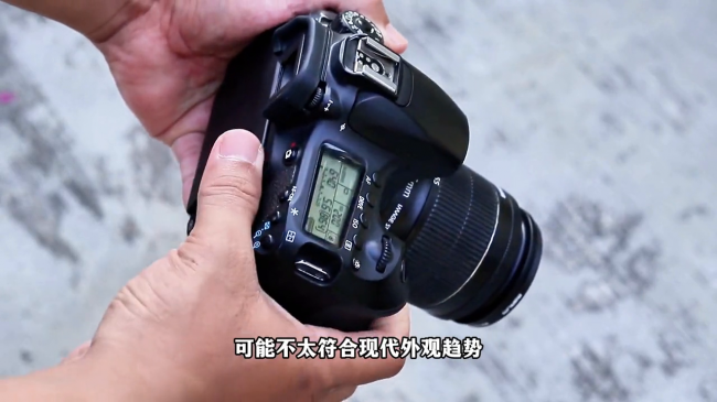 佳能60d还值得买吗
