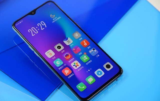 oppor15x是什么屏幕