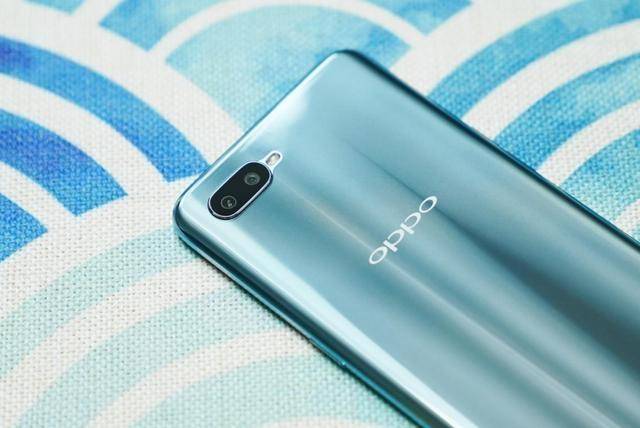 oppor15x是什么屏幕