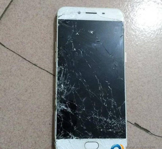 oppor15换屏要多少钱