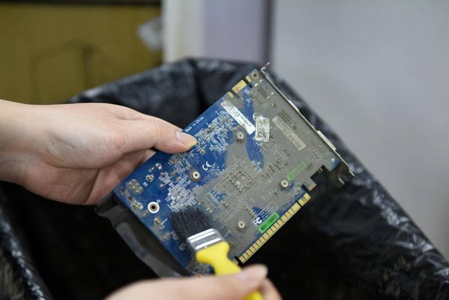 显卡故障怎么修理