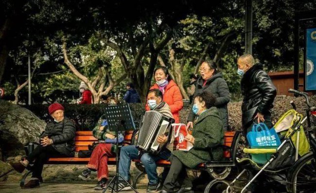 苹果15PRO什么时候上市的