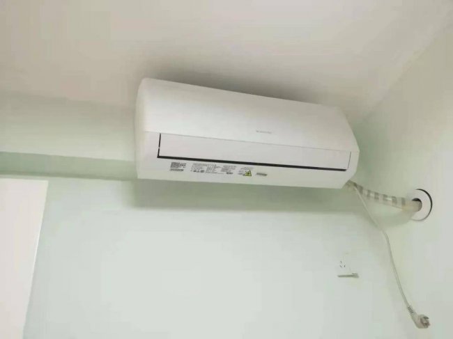 空调出风口滴水怎么回事