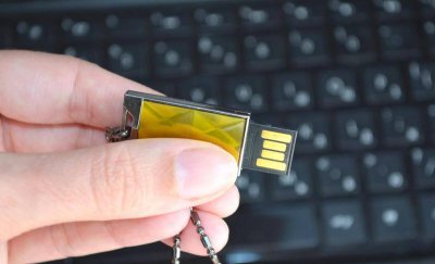 u盘格式化数据恢复方法 关于u盘一插上就提示格式化解决办法