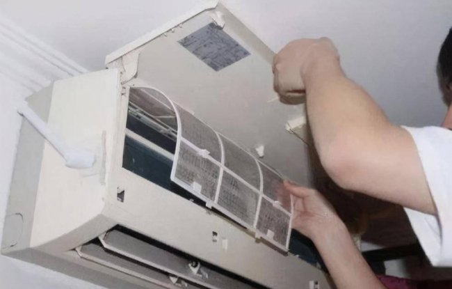 空调漏水内机漏水怎么回事