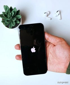 苹果手机重启出现白苹果开不了机 iphone无法开机修复
