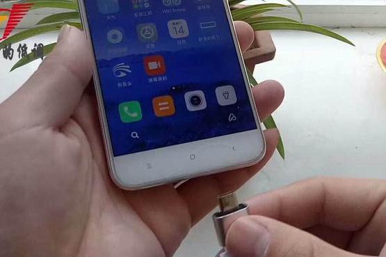 苹果手机u盘在手机上怎么使用方法