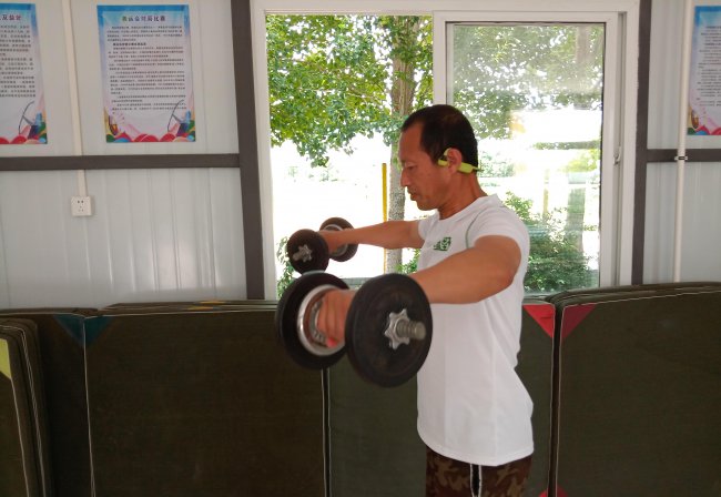 dacom蓝牙耳机怎么连接手机