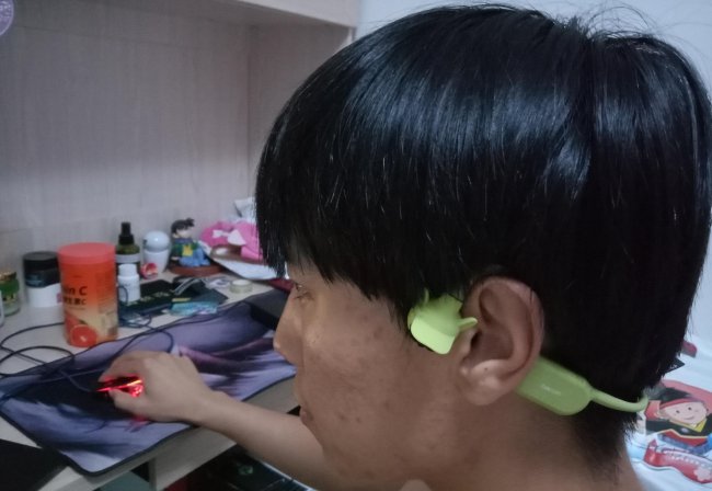 dacom蓝牙耳机怎么连接手机