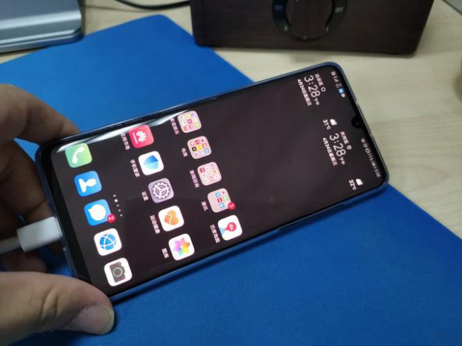 华为手机用一会就发烫是怎么回事