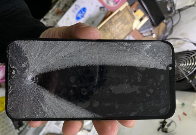 苹果13外屏玻璃更换多少钱