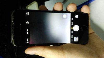 苹果摄像头1x黑屏2x可以拍 手电筒不能用