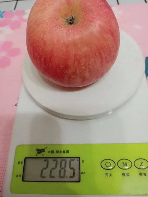 正常一个苹果的重量是多少克