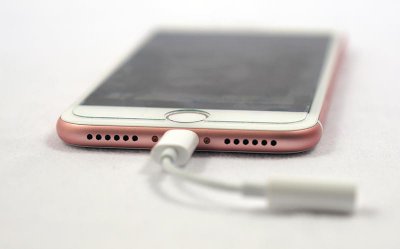 iPhone 7耳机插孔位置 iPhone 7的耳机插孔在哪里