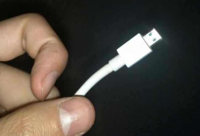 手机充电线发烫是什么原因