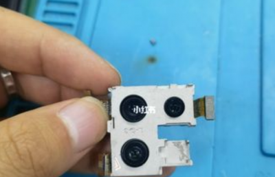 前置摄像头进灰不拆机怎么处理 具体解决方法