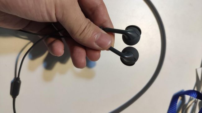 蓝牙耳机进水了怎么处理比较好