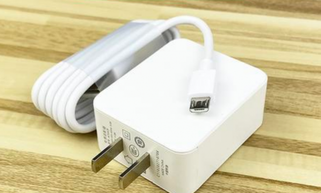 手机快充充电器可以充普通手机吗