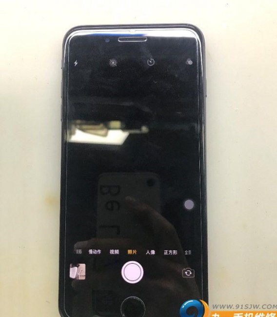 iphone后置摄像头打开黑屏怎么办