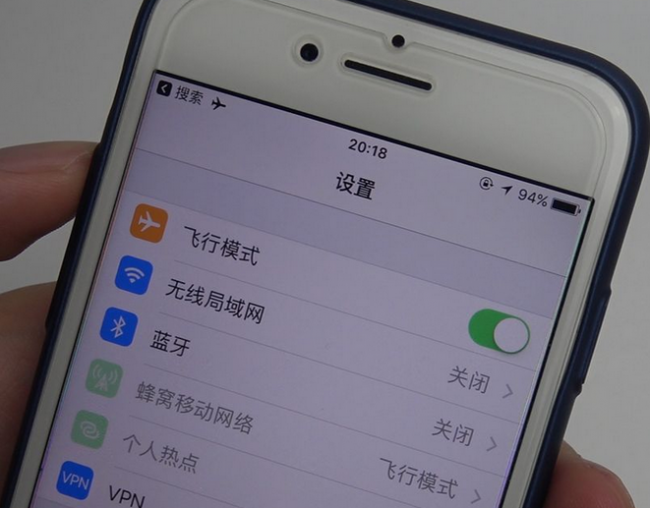 苹果手机飞行模式可以用wifi吗?可以发微信吗?