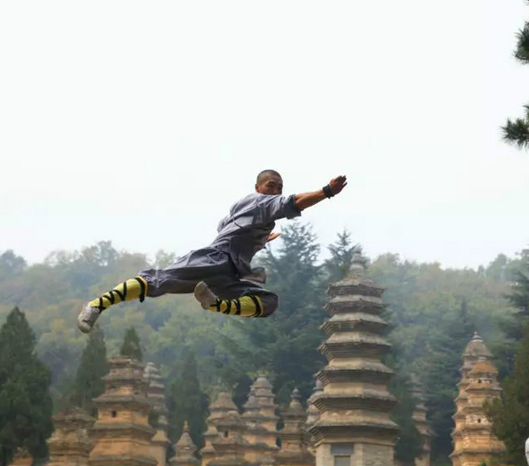 我从小有个梦要去嵩山少林学武功是什么歌